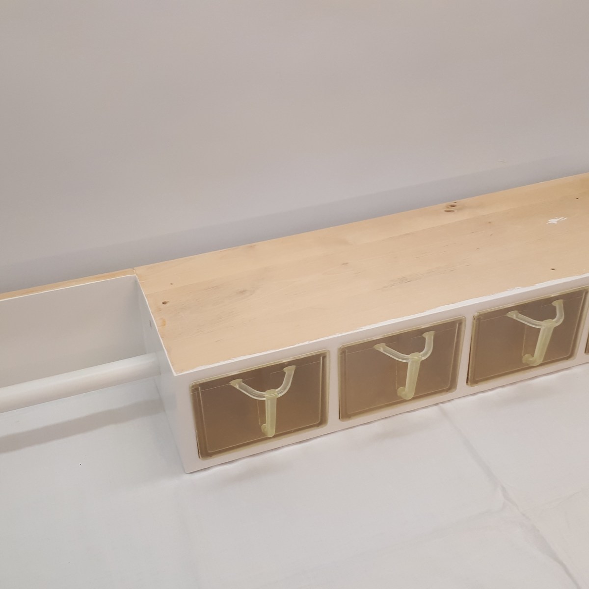 Asko-keittiön maustelokerikko 1950-luvulta