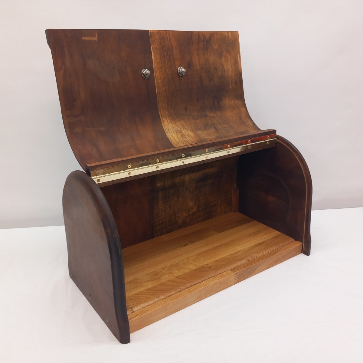 Vintage leipälaatikko