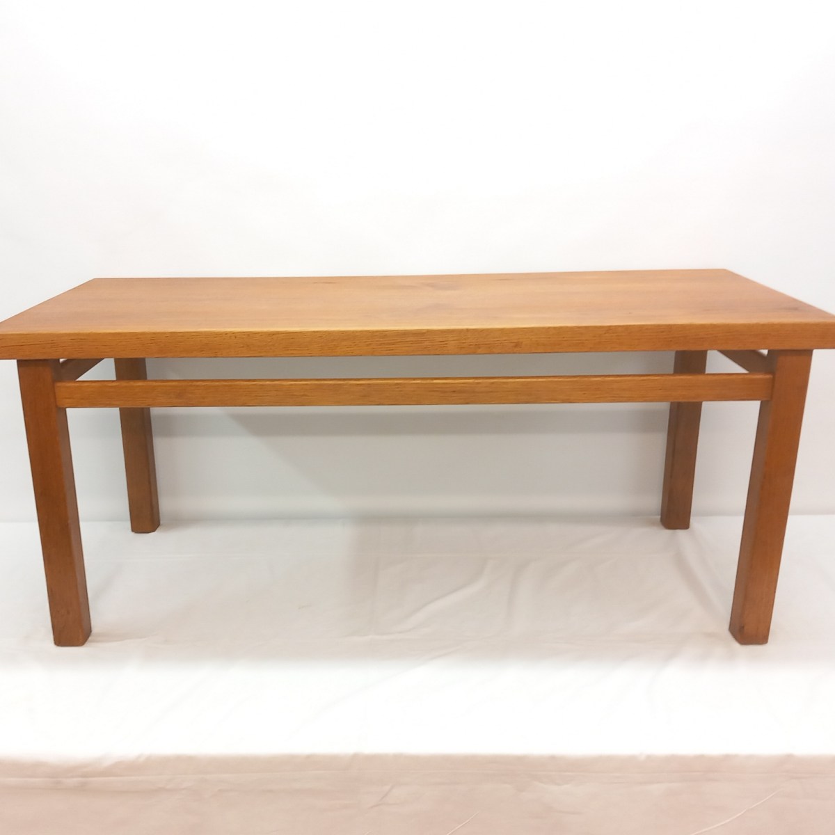 Sohvapöytä 1950-60 -luvuilta,&nbsp;tiikkiä